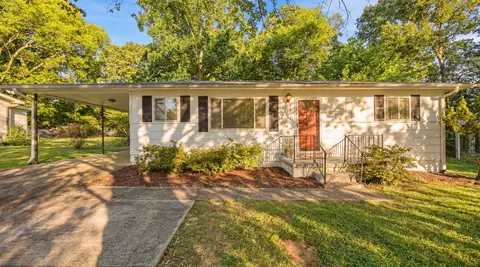8319 Oak Dr, Chattanooga, TN 37421