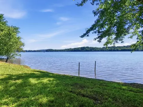 2863 New Lake Rd, Spring City, TN 37381