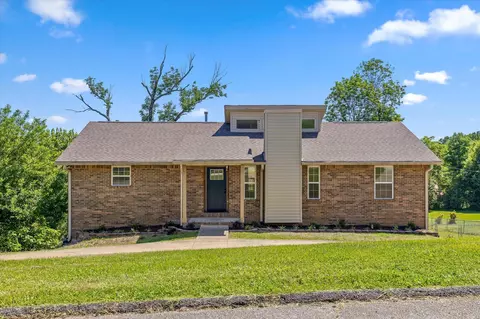 7916 Holly Hills Dr, Chattanooga, TN 37421