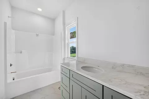 Bath - 6605 Dharma Loop, Chattanooga, TN 37412 photo 4 of 4