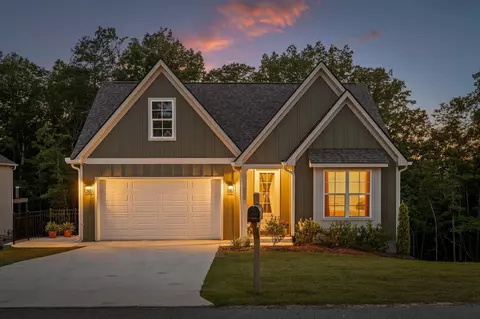 620 Nature Trl, Soddy Daisy, TN 37379