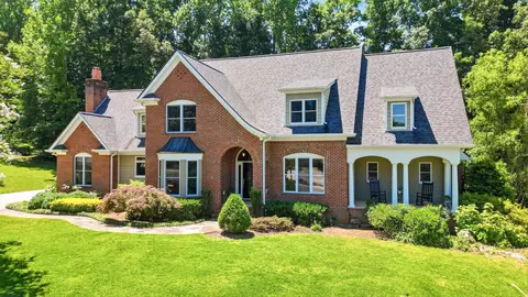 9542 Legacy Oaks Dr, Ooltewah, TN 37363