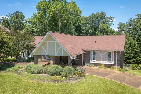 6414 Ridge Lake Rd, Hixson, TN 37343