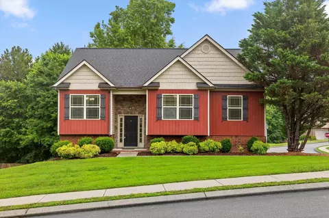 8382 Ingram Ln, Hixson, TN 37343