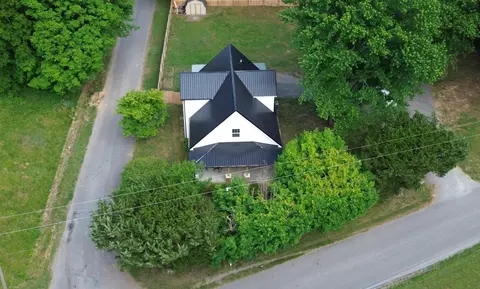 2544 W Valley Rd, Dunlap, TN 37327