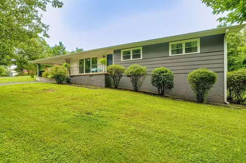 708 Oak Tree Dr, Chattanooga, TN 37415