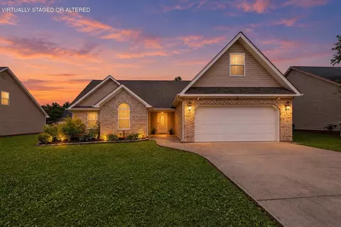 479 Sweet Birch Dr, Rossville, GA 30741