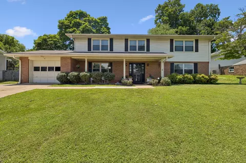 72 Milford Dr, Rossville, GA 30741