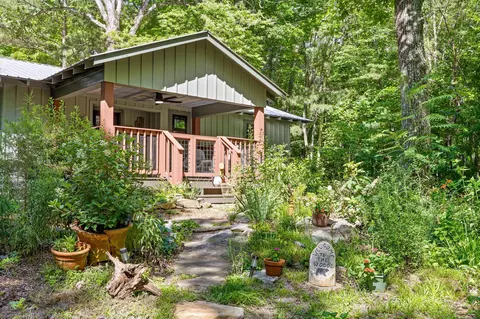 318 Cutler Ave, Mentone, AL 35984