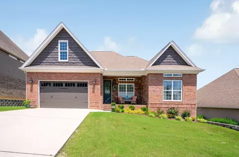 612 Sunset Valley Dr, Soddy Daisy, TN 37379