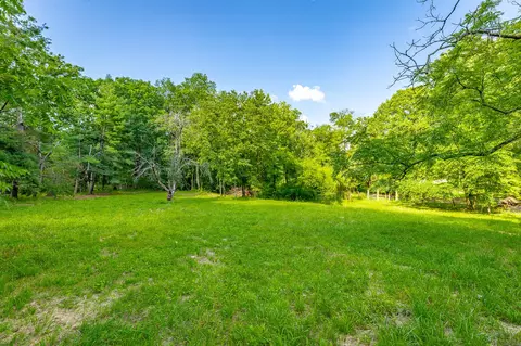 1003 Smith Spring St, Signal Mountain, TN 37377