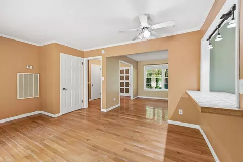 Living - 213 Maple Way, Ringgold, GA 30736 photo 9 of 9