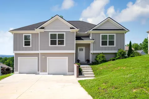 7276 Mercedes Ln, Ooltewah, TN 37363
