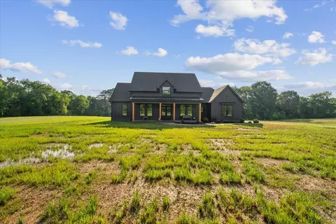 816 Gordon Pond Rd, Lafayette, GA 30728