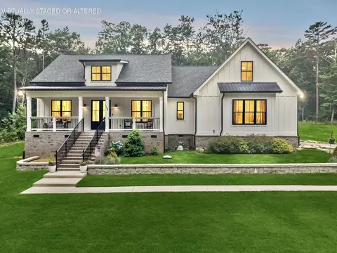 188 Horseshoe Bend Rd E, Signal Mountain, TN 37377