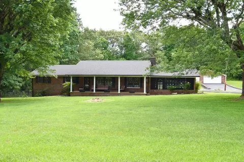 450 Main St, Palmer, TN 37365
