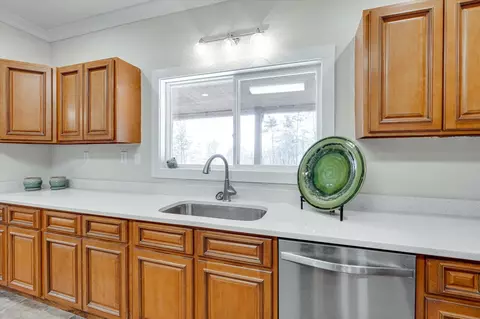Kitchen - 2000 Fredonia, Dunlap, TN 37327 photo 3 of 4