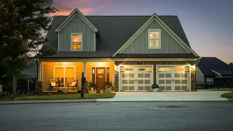 7900 Frostwood Ln, Ooltewah, TN 37363