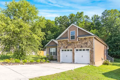 8664 Maple Valley Dr, Chattanooga, TN 37421