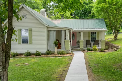 1529 Main St, Dunlap, TN 37327