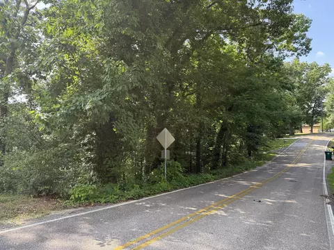 5908 Crestview Dr, Hixson, TN 37343
