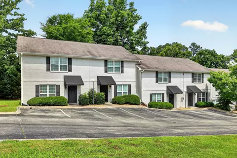 1113 Maple Tree Ln, Chattanooga, TN 37421