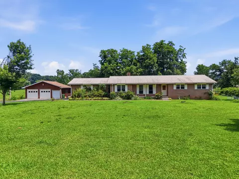 2879 E Broomtown Rd, Lafayette, GA 30728