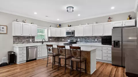 Kitchen - 118 Hidden Ridge Loop, Dunlap, TN 37327 photo 2 of 3