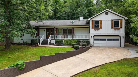 9302 Rockshire Ln, Chattanooga, TN 37421