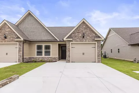 137 Sunset Cove Dr #32C, Rossville, GA 30741