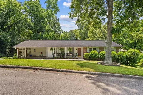 1303 Sherwood Dr, Dalton, GA 30720