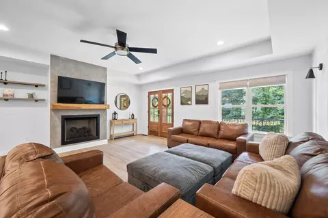 Living - 2089 Hudlow Loop Rd, Dunlap, TN 37327 photo 1 of 1