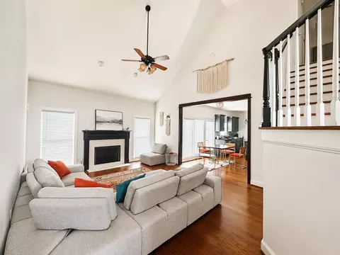 631 Lakeshore Cv, Fort Oglethorpe, GA 30742