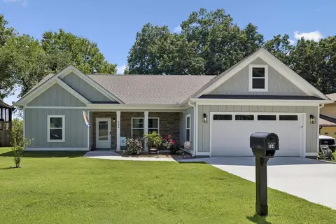 904 Wesley Dr, Hixson, TN 37343