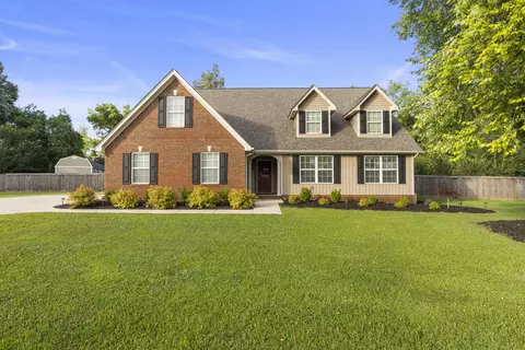 304 Sweet Birch Dr, Rossville, GA 30741