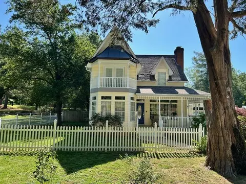 2906 Reed Rd, Dalton, GA 30720