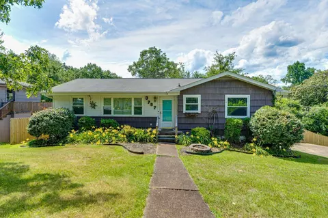 3787 Premium Dr, Chattanooga, TN 37415