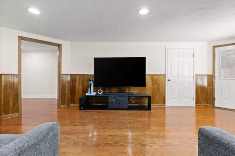 Living - 9875 Fieldcrest Dr, Apison, TN 37302 photo 6 of 6