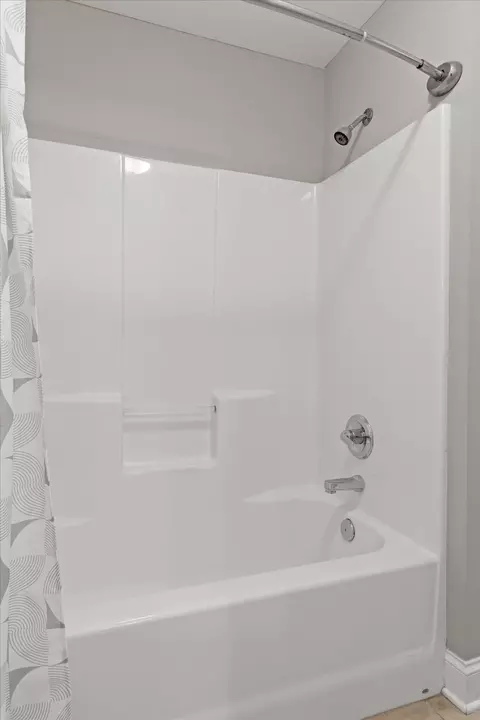 Bath - 9875 Fieldcrest Dr, Apison, TN 37302 photo 7 of 11
