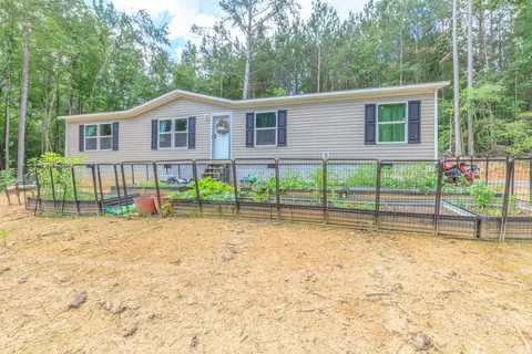 200 Wallaceville Cemetery Rd, Chickamauga, GA 30707