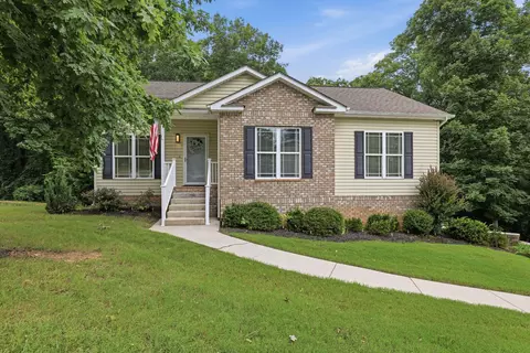 7402 Tiercel Dr, Ooltewah, TN 37363