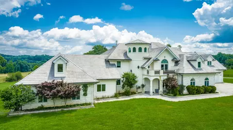 3800 University Dr, Ooltewah, TN 37363