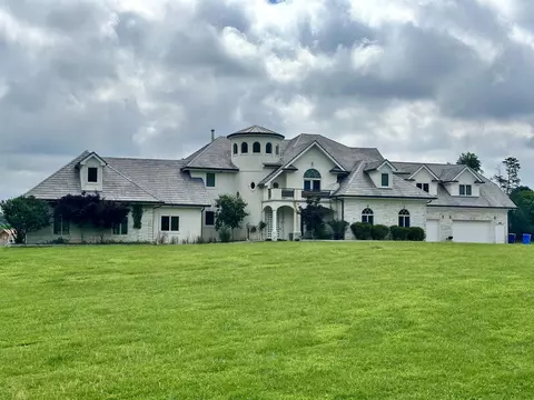 3800 University Dr, Ooltewah, TN 37363