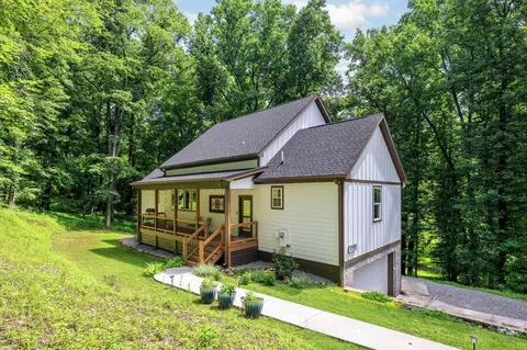 1719 Hidden Harbor Rd, Hixson, TN 37343