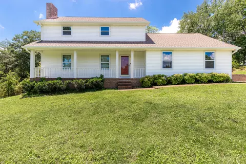 1122 Copperwood Dr, Hixson, TN 37343