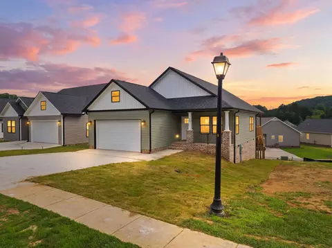 126 Washington St, Dalton, GA 30721