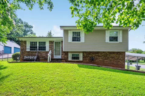8979 Hensley Rd, Hixson, TN 37343