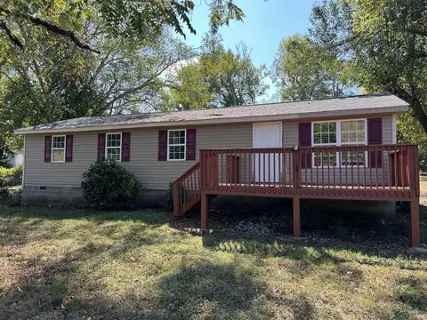 6136 Champion Rd, Chattanooga, TN 37416