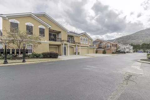 905 Renaissance Ct, Chattanooga, TN 37419
