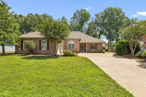 1645 Gunston Hall Rd, Hixson, TN 37343